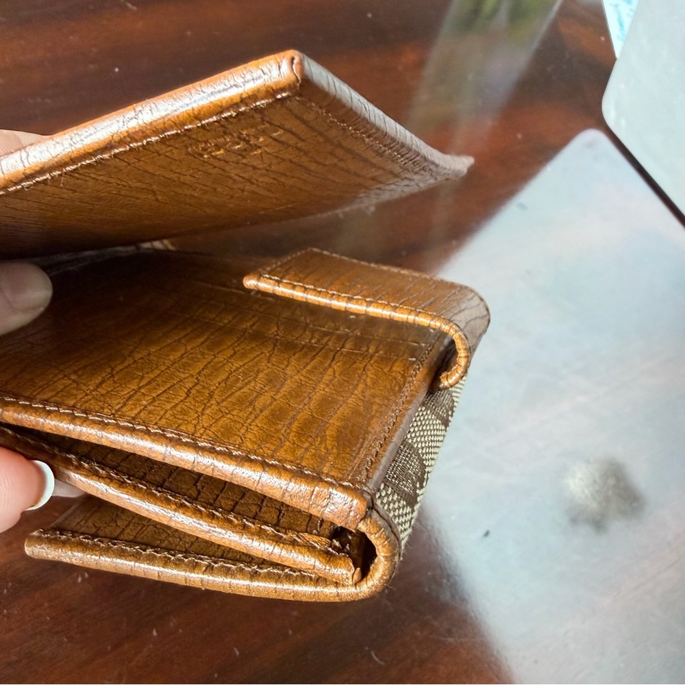 Authentic Gucci GG Canvas Wallet with Bamboo Clasp – Excellent Condition - Picture 6 of 6